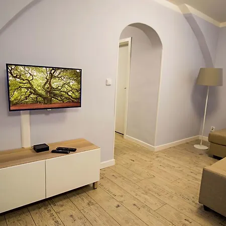 Under The Charles Bridge 3bdr Loft