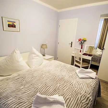 Apartment Under The Charles Bridge 3bdr Loft