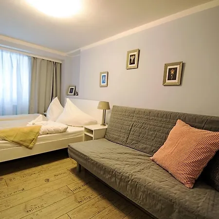 דירה Under The Charles Bridge 3bdr Loft פראג