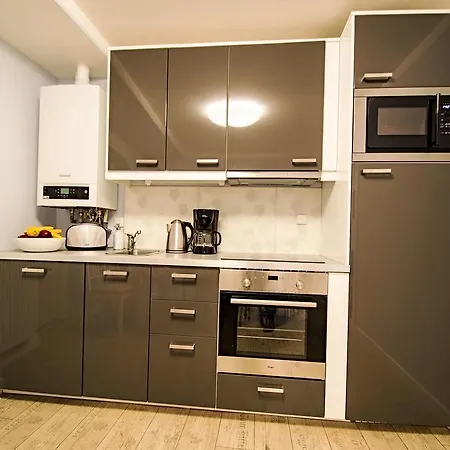 Under The Charles Bridge 3bdr Loft