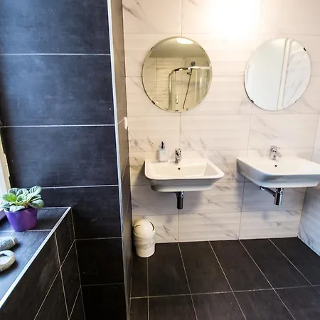 דירה Under The Charles Bridge 3bdr Loft
